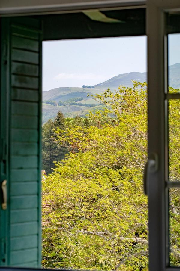 Hostellerie Du Parc Cambo-les-Bains Buitenkant foto